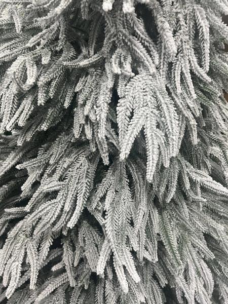 დათოვლილი ნაძვის ხე - 210სმ სრულად სილიკონის ტოტებით - Image 3