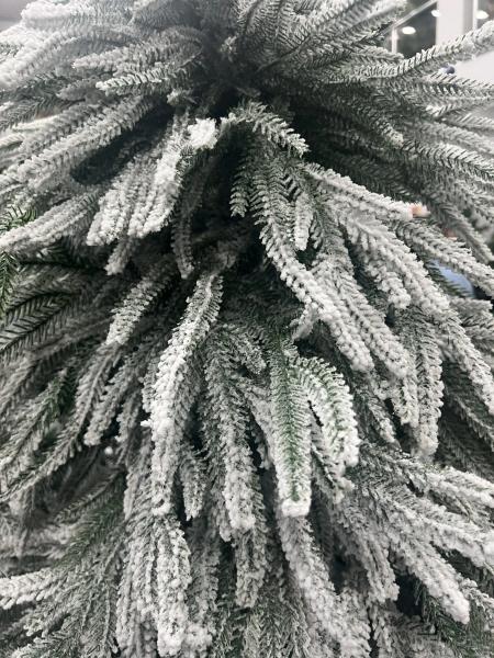 დათოვლილი ნაძვის ხე - 270სმ  სრულად სილიკონის ტოტებით - Image 4