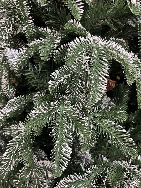 ნაძვის ხე დათოვლილი -270 სმ შერეული ტოტებით და გირჩით - Image 3