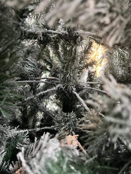 დათოვლილი ნაძვის ხე - 240სმ შერეული ტოტებით PE+PVC - Image 4