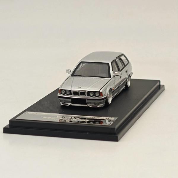 საკოლექციო მანქანა Mortal 1:64 E34 Touring Silver - Image 2