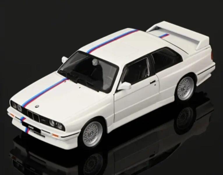 საკოლექციო მანქანა 1:24 Bburago 1988 BMW 3 Series M3 E30 White  - Image 2